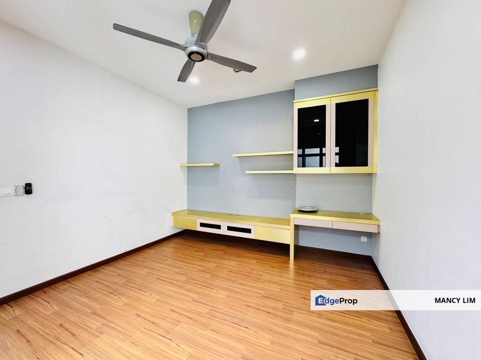 Serenity Park East Ledang Double Storey Superlink with Renovated, Johor, 