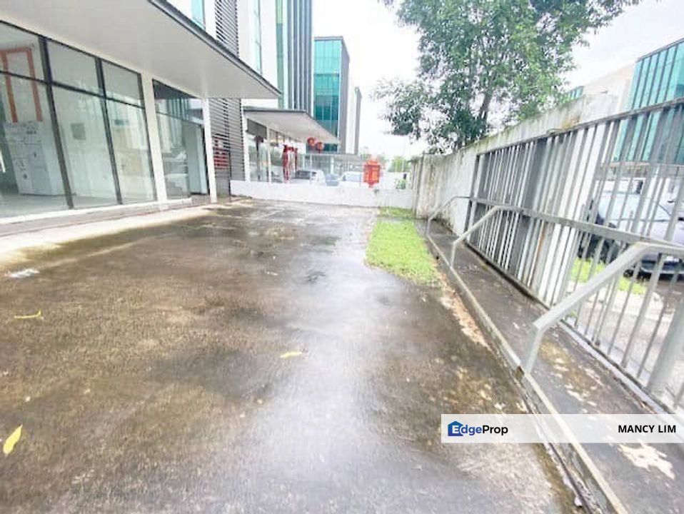 IBP Nusajaya SILC Two And Half Storey with Cargo Lift Semi Detached Factory, Johor, Nusajaya