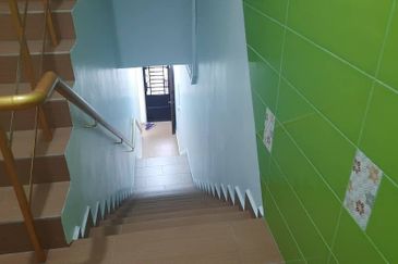 Taman Mount Austin Commercial