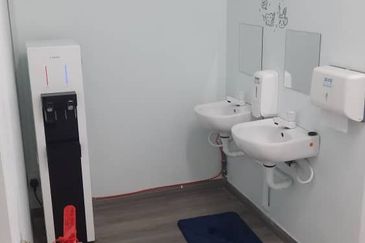 Taman Mount Austin Commercial