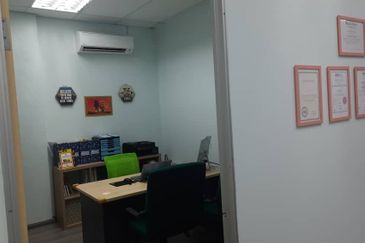 Taman Mount Austin Commercial