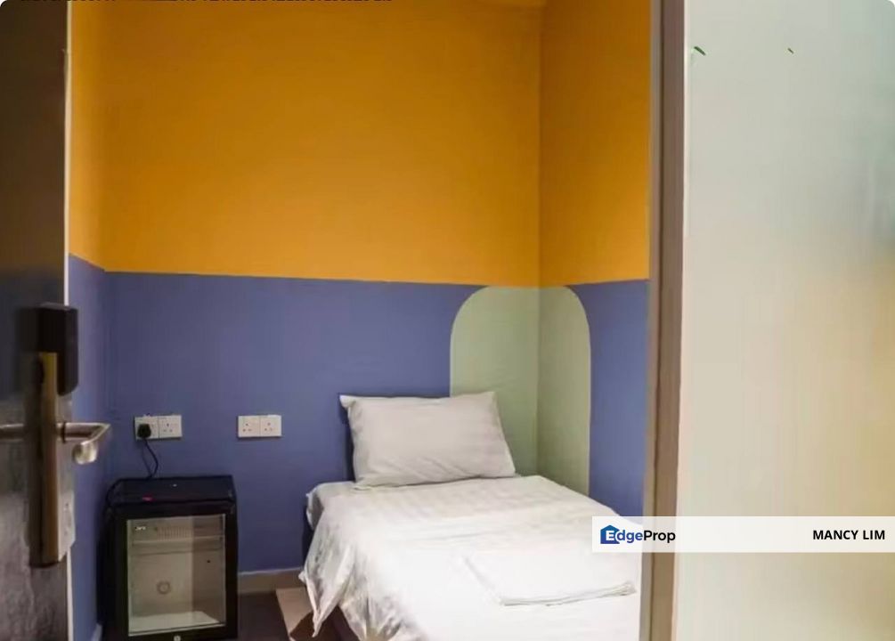 Skudai Ronggeng Three Storey Hotel For Sale , Johor, Skudai