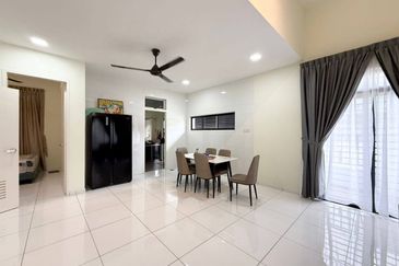 Bukit Indah Avenue 26 @ Villosa