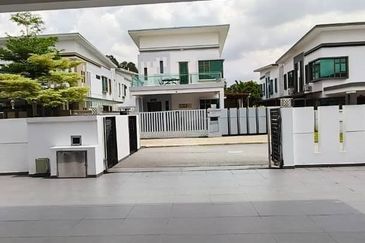 Garden Villa @ Bukit Indah 2