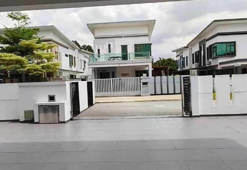 Garden Villa @ Bukit Indah 2