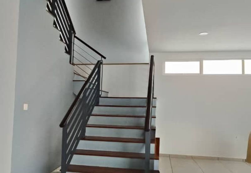 Garden Villa @ Bukit Indah 2