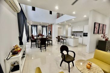 Emerald Bay @ Puteri harbour