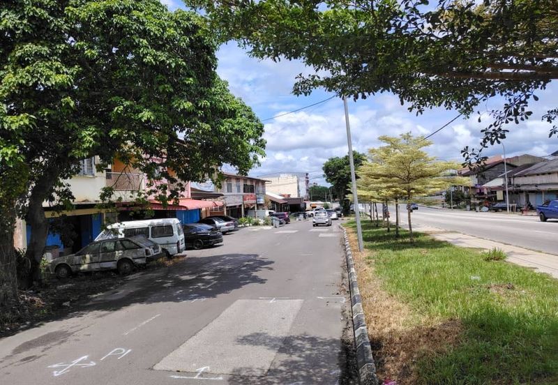 ☘️Labis Commercial Shoplot Land☘️