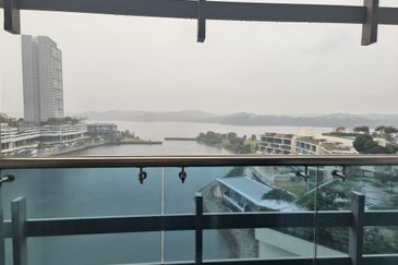 Pinetree, Puteri Harbour