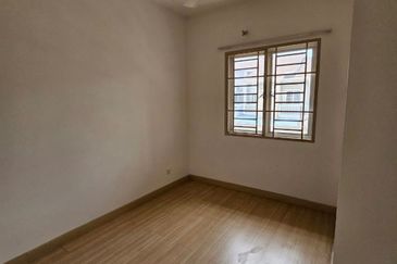 Saron @Bandar Bukit Raja