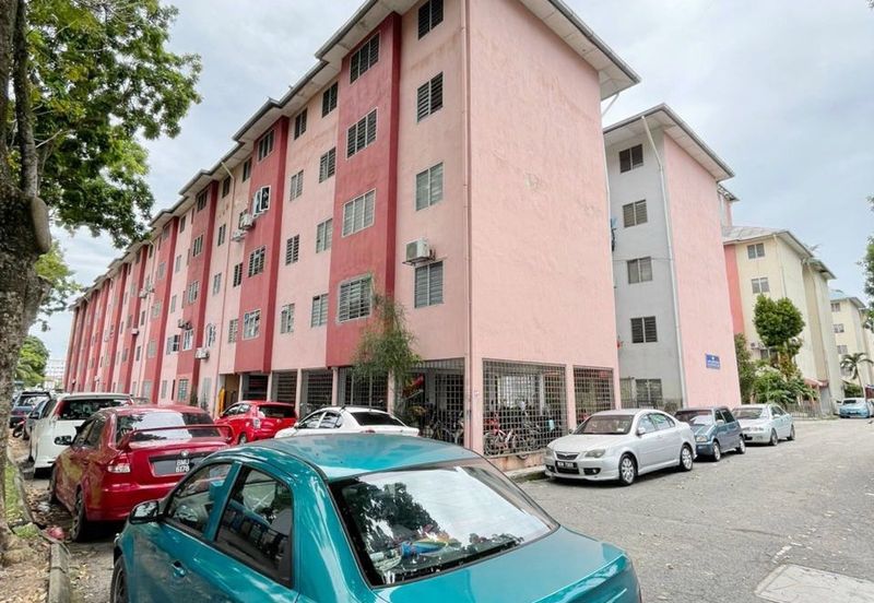 Bandar Bukit Tinggi 1 Apartment
