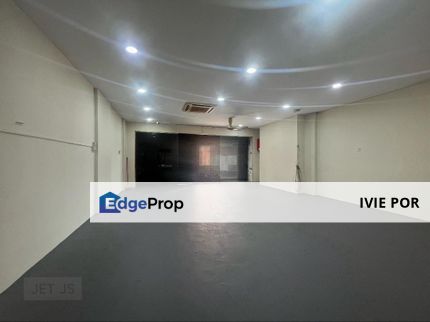 Taman Sentosa Klang Shop For Sale 24x70 Ground Floor Move In Condition , Selangor, Klang