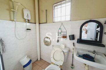 Taman Teluk Gedung Indah