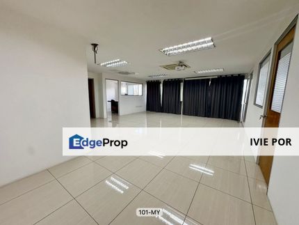 Bandar Bukit Tinggi Klang Shop For Sale 1480sqft Good Location , Selangor, Klang