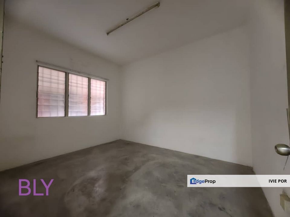 Bandar Bukit Tinggi Klang Flat For Sale 650sqft Low Cost, Selangor, Klang