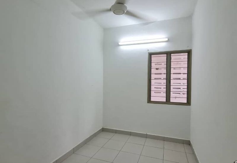 Pangsapuri Akasia, Bandar Botanic