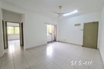 Pangsapuri Akasia, Bandar Botanic