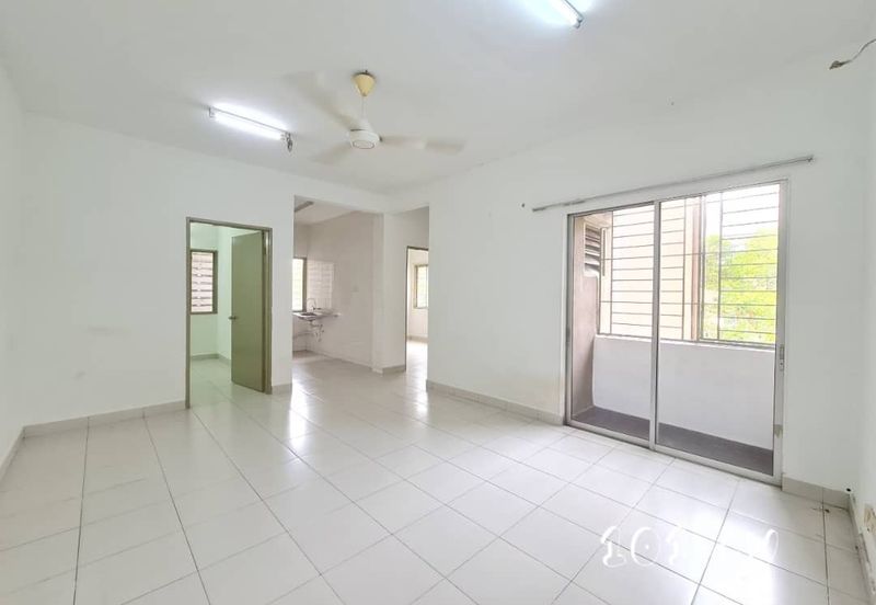 Pangsapuri Akasia, Bandar Botanic