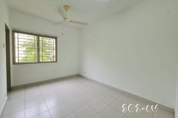 Pangsapuri Akasia, Bandar Botanic