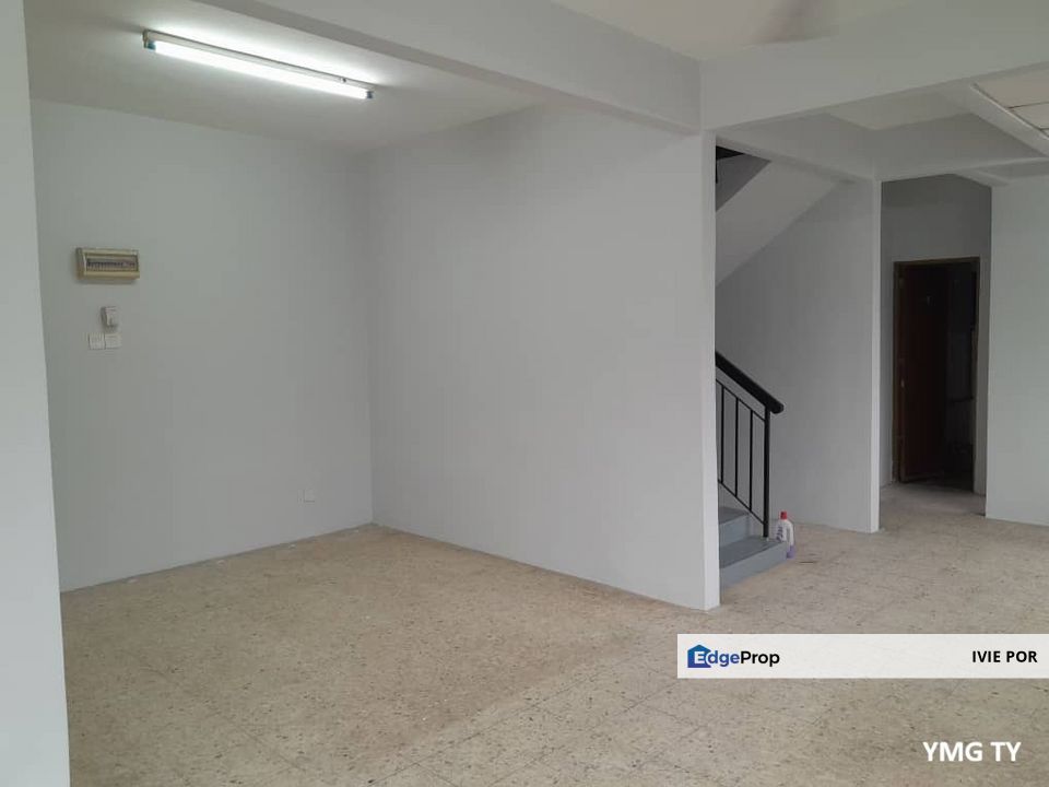Teluk Pulai Klang Terraced House For Sale End Lot 40x70 Double Storey, Selangor, Klang