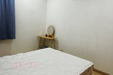 Gravit8 @ Klang South