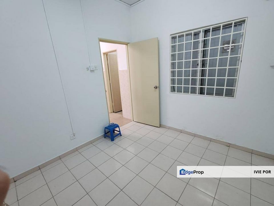 Bandar Bukit Tinggi 2 Klang Terraced House For Sale 22x70 Double Storey, Selangor, Klang