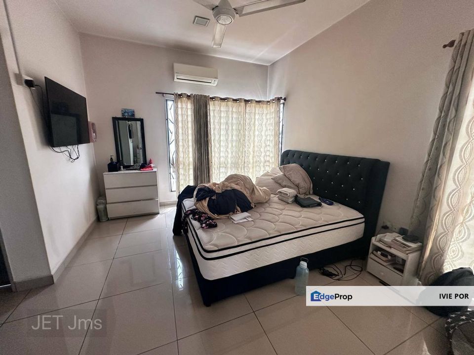 Taman Saga Klang Terraced House For Sale End Lot 25x55 Double Storey, Selangor, Klang