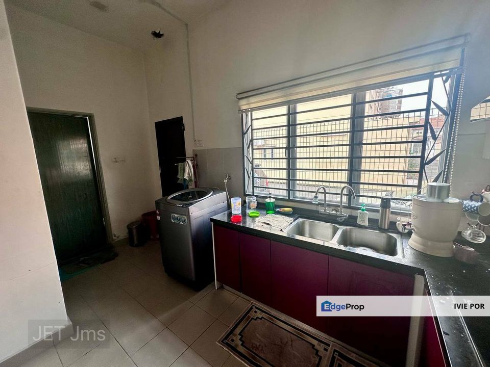 Taman Saga Klang Terraced House For Sale End Lot 25x55 Double Storey, Selangor, Klang