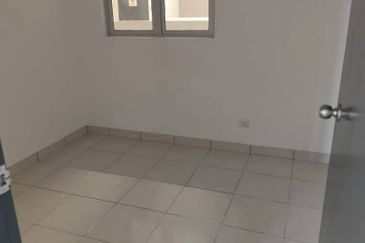 ADENIA APARTMENT @ BANDAR PARKLANDS, KLANG