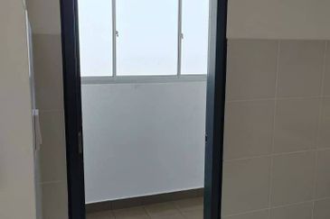 ADENIA APARTMENT @ BANDAR PARKLANDS, KLANG