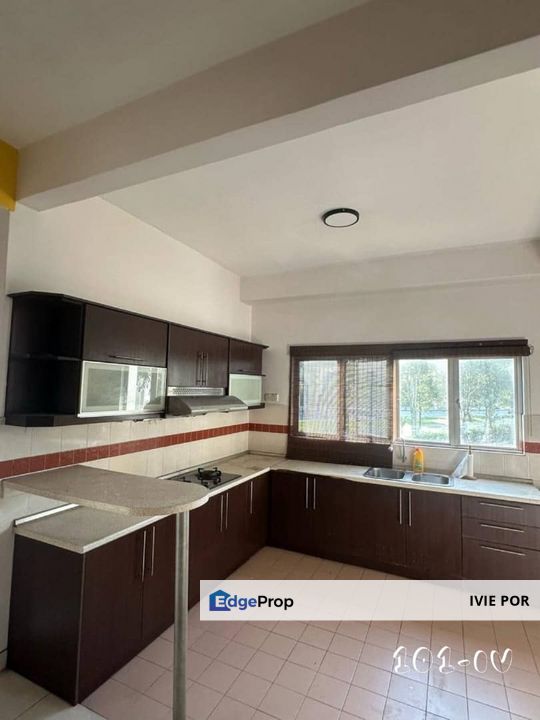 Pangsapuri Tasik Kota Kemuning Condominium For Sale 1st Floor 1500sqft Corner Lot, Selangor, Kota Kemuning