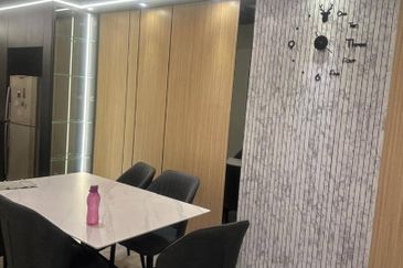 Gravit8 @ Klang South