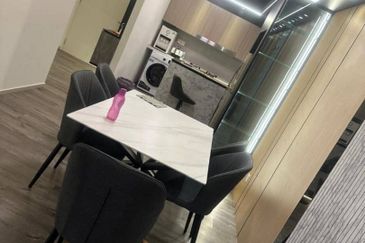 Gravit8 @ Klang South