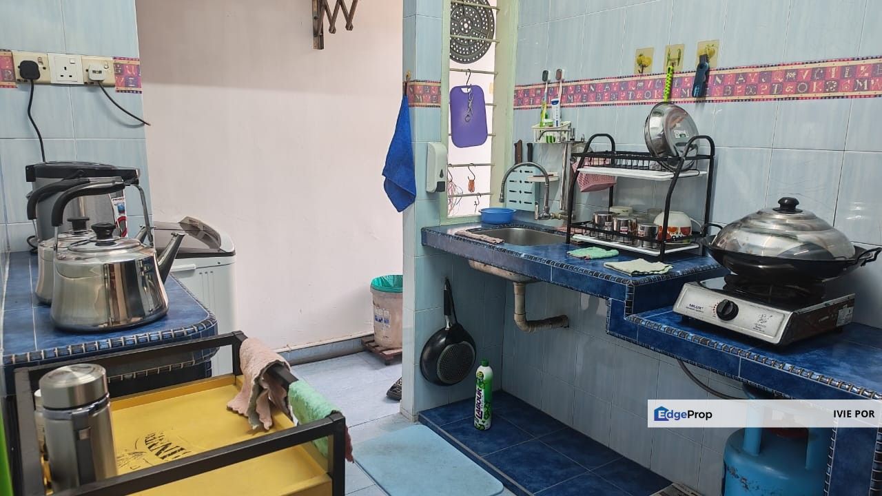 Pangsapuri Pelangi Indah Klang Flat For Sale 650sqft 1st Floor, Selangor, Klang