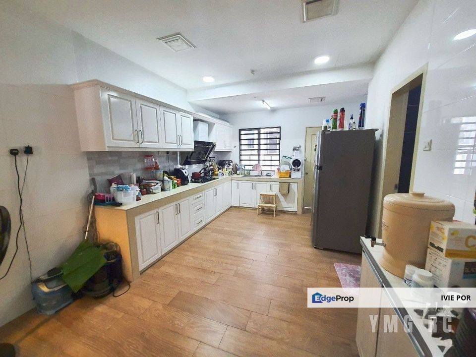 Taman Sejati Kehijauan Amverton Links Shah Alam For Sale 22x70 Double Storey, Selangor, Shah Alam