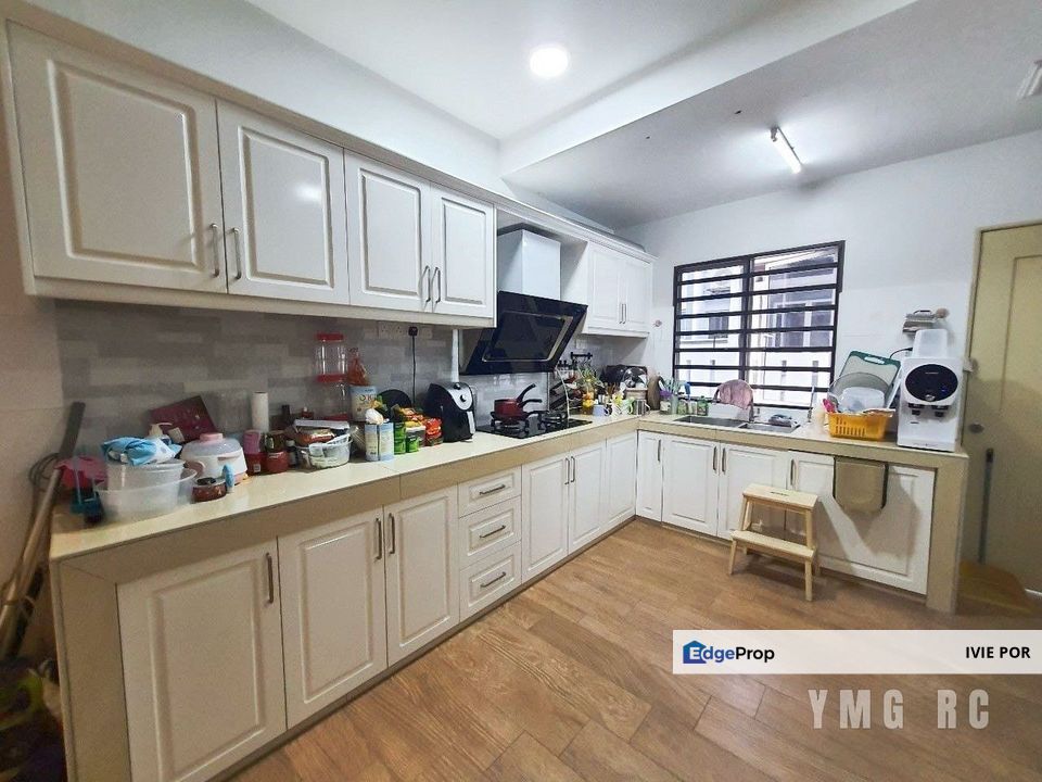 Taman Sejati Kehijauan Amverton Links Shah Alam For Sale 22x70 Double Storey, Selangor, Shah Alam