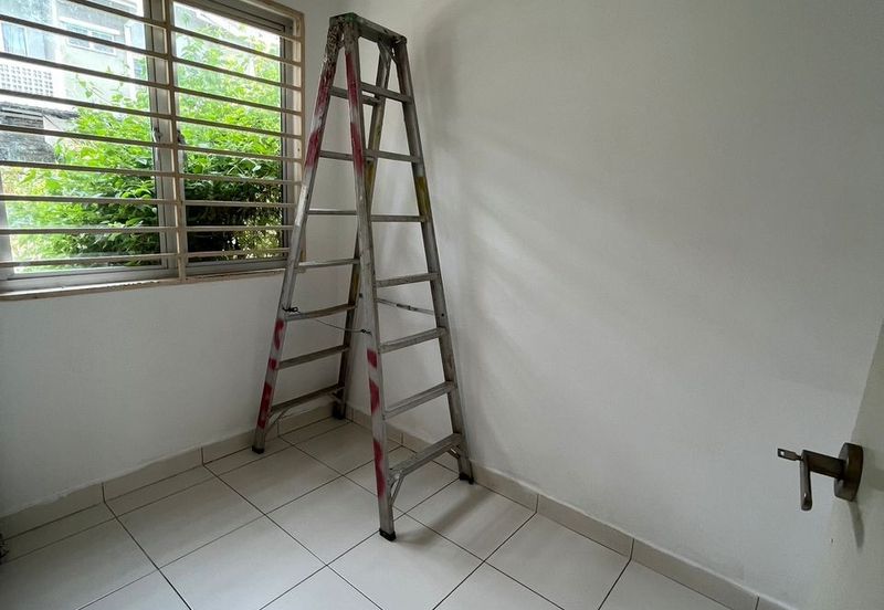 Saron @Bandar Bukit Raja