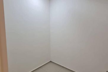 Gravit8 @ Klang South