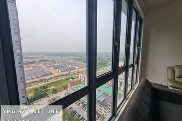 Gravit8 @ Klang South