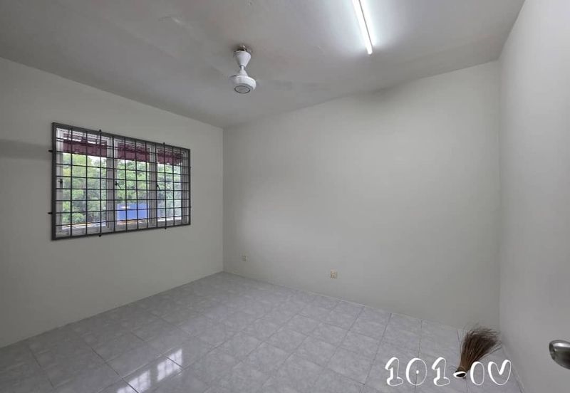 Pangsapuri Pendamar B