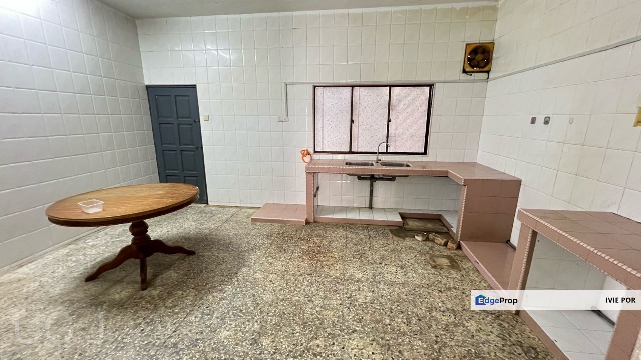 Taman Klang Utama Klang Terraced House For Sale 18x34 Double Storey, Selangor, Klang