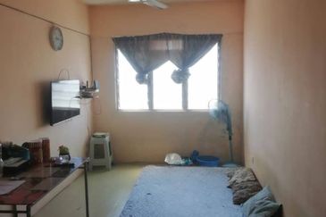 Pangsapuri Permai Indah Pandamaran Flat For Rent 657sqft