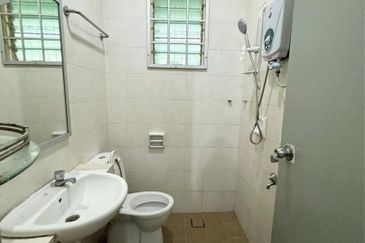 Jalan Makyong, Bandar Bukit Raja