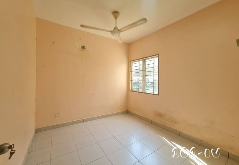 Pangsapuri Akasia, Bandar Botanic