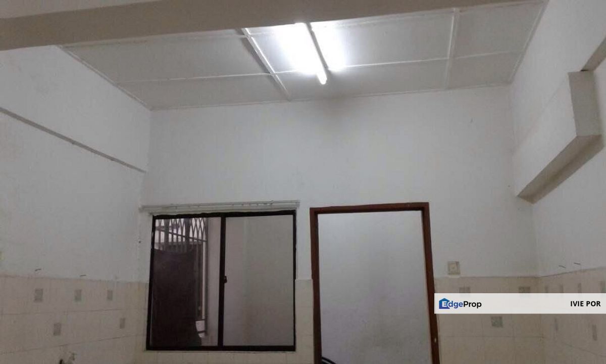 Bayu Villa Apartment Taman Bayu Perdana Klang For Sale 925sqft , Selangor, Klang