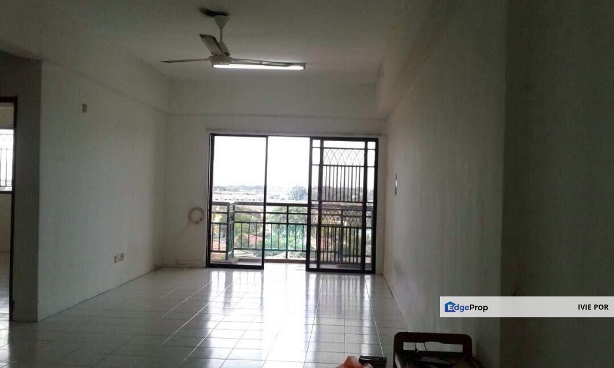 Bayu Villa Apartment Taman Bayu Perdana Klang For Sale 925sqft , Selangor, Klang