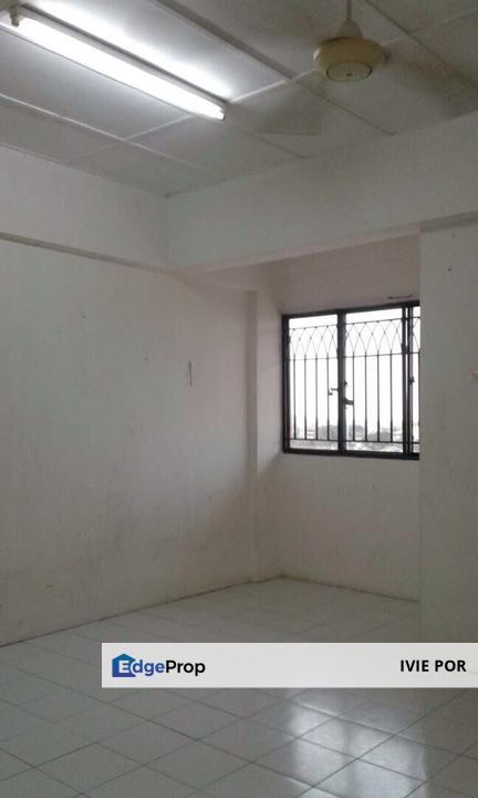 Bayu Villa Apartment Taman Bayu Perdana Klang For Sale 925sqft , Selangor, Klang