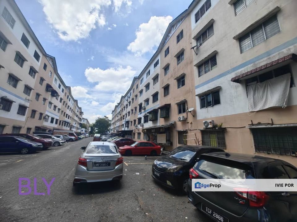 Bandar Bukit Tinggi 2 Klang Flat For Sale 650sqft Ground Floor, Selangor, Klang