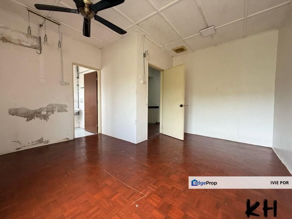 Taman Sri Andalas Klang Terraced House For Sale 20x70 Double Storey, Selangor, Klang