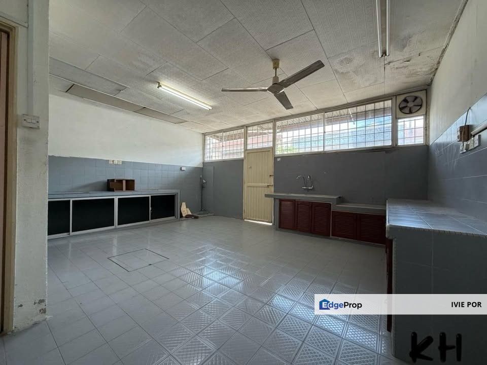 Taman Sri Andalas Klang Terraced House For Sale 20x70 Double Storey, Selangor, Klang